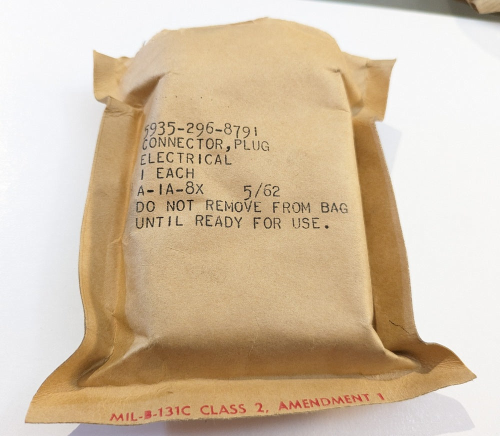 Amphenol 26‑4301‑32 S New Genuine Original 32-Way Blue Ribbon Circular Connector Plug Top Entry