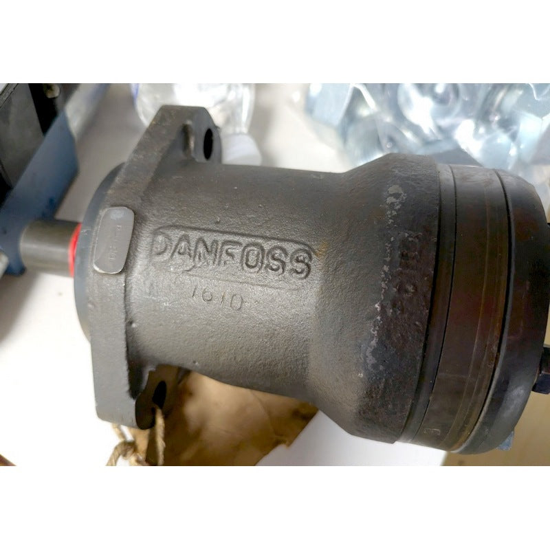 Danfoss 151-0213 Genuine Original OMR 160 Hydraulic Motor, Used