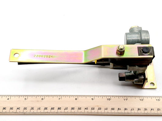 Mohawk 22062524 New Right Hand Height Control Leveling Valve