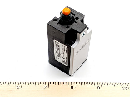 Siemens 3SE2 200-1C New Genuine Original 30mm Position Limit Switch