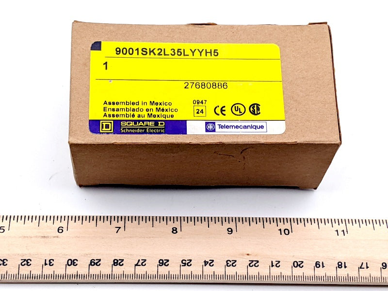 Square D/Schneider Electric 9001SK2L35LYYH5 New Genuine Original 30mm Illuminated Push Button (27680886)