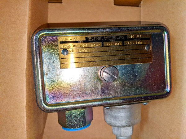 Detroit Switch 222-10 NL Temperature Control Switch
